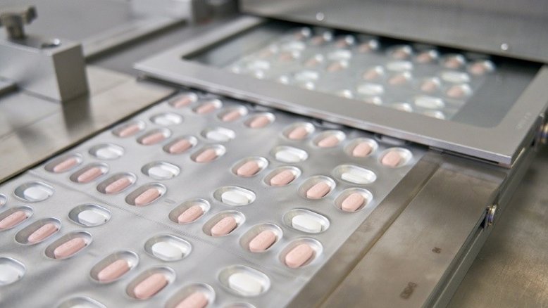 EUA dobram suas compras da pílula anticovid da Pfizer