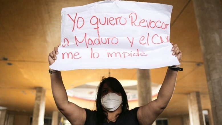 Opositores da Venezuela pedem mais tempo para reunir assinaturas contra Maduro