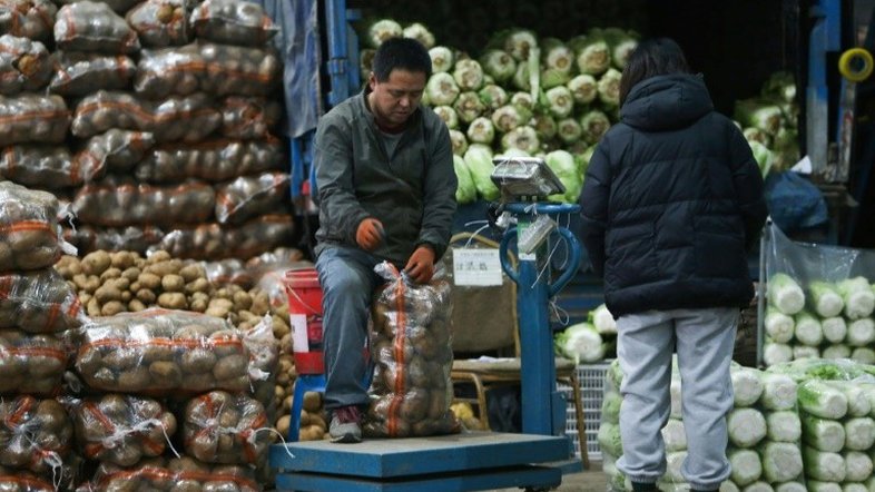 Inflação na China desacelera em dezembro