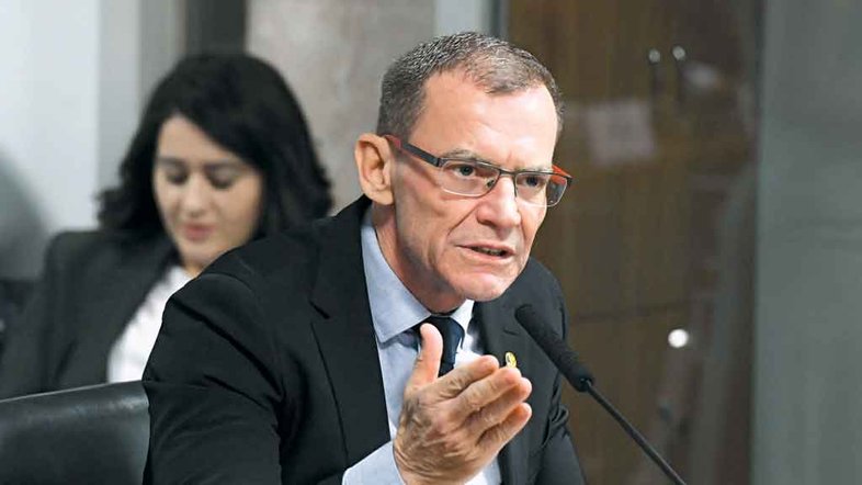 senador pastor LGBTQIA+