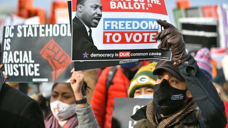 Família de Martin Luther King se une a pedido de reforma eleitoral nos EUA