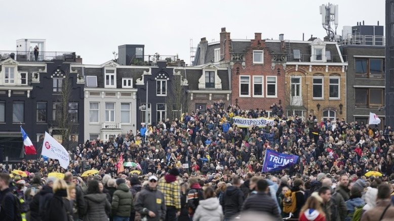 Protesto na Holanda contra restrições anticovid termina com 30 detidos