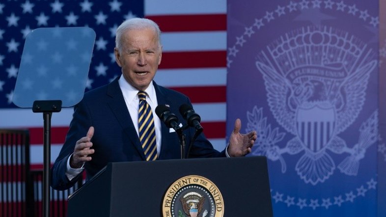 Biden se reunirá com senadores democratas para discutir reforma do direito ao voto