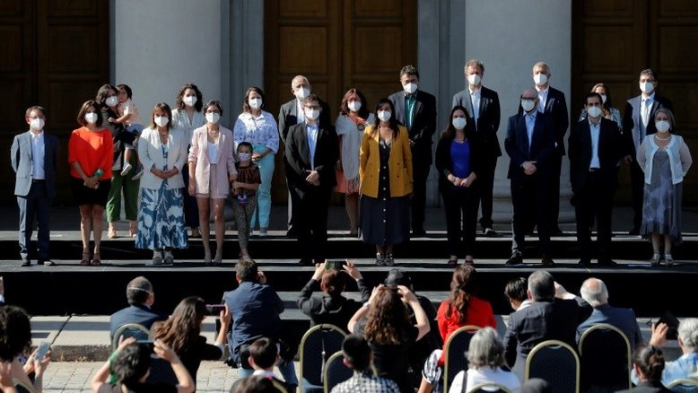 Mulheres, juventude e diversidade no futuro gabinete de Boric no Chile