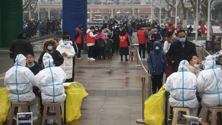 Primeiro encontro de chinesa termina em confinamento por covid