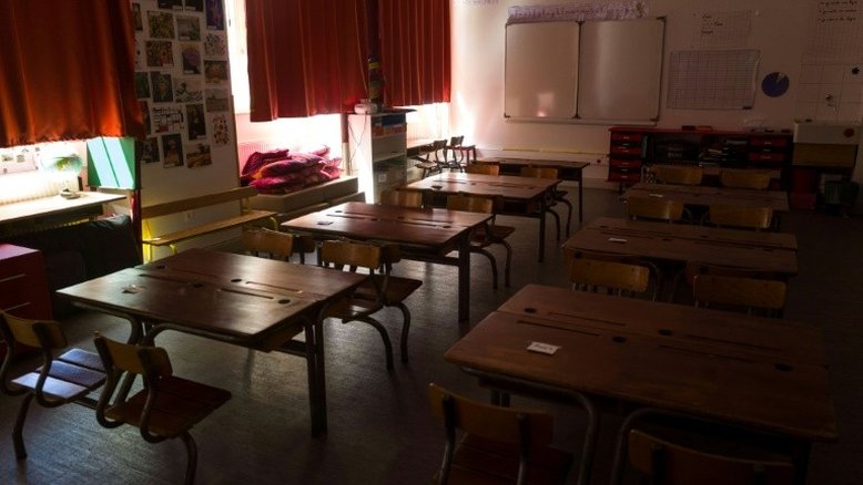 Escolas do mundo tentam se adaptar após duro impacto da covid-19
