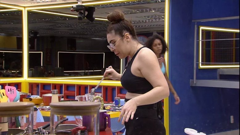 BBB22: Naiara Azevedo explica porque tem medo de ter filhos: 'Meu coração vai explodir'