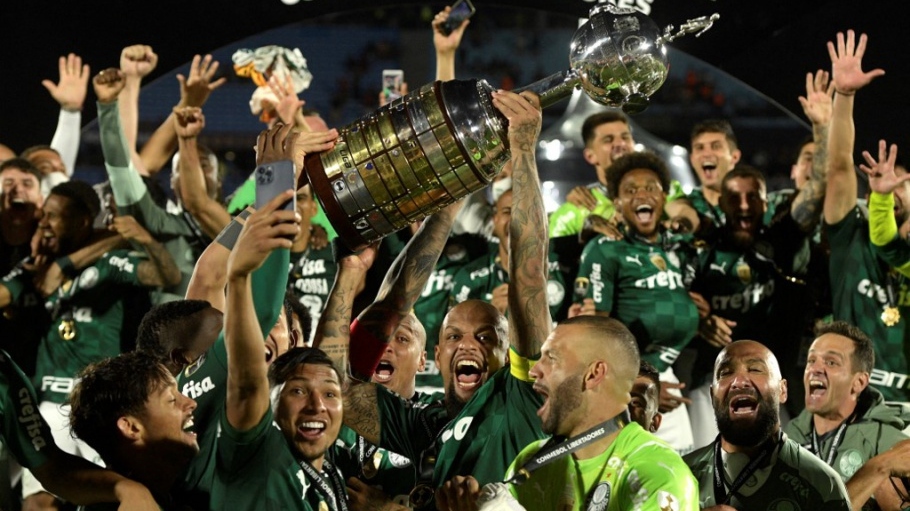 À frente de gigantes, Palmeiras é eleito segundo melhor time do mundo em  2020 por órgão;