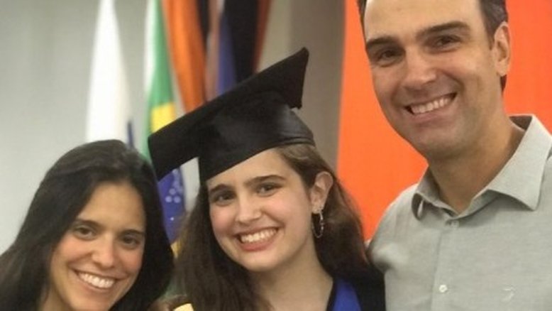 Filha de Tadeu Schmidt se identifica como queer e fala sobre feminismo