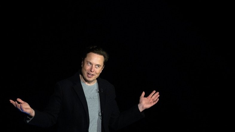 Elon Musk doa 5 milhões de ações da Tesla, sem especificar destinatário