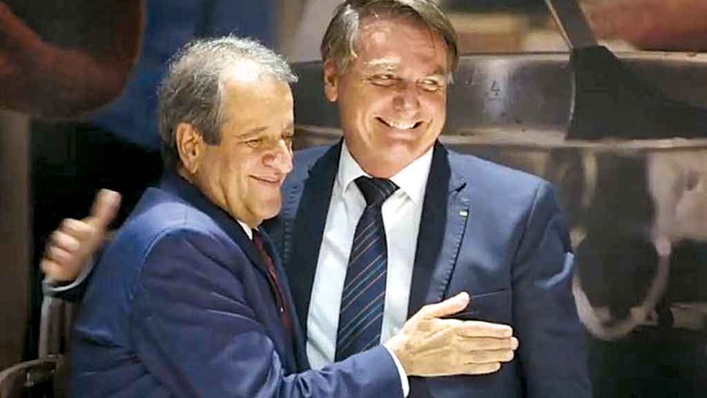 MÁS COMPANHIAS Bolsonaro está cercado por condenados por corrupção, como Valdemar Costa Neto