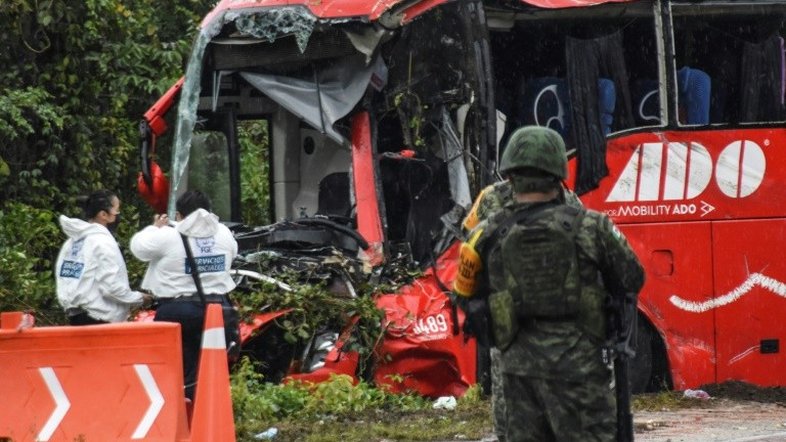 Acidente de ônibus perto de Cancún deixa oito mortos no México