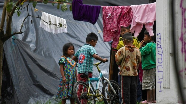 Acampamento indígena em Bogotá, mais uma ferida da guerra persistente na Colômbia