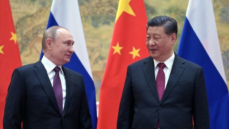 Putin celebra relações "sem precedente" entre Rússia e China