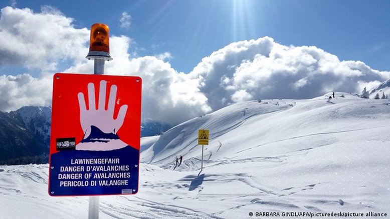 Avalanches "sem precedentes" matam onze pessoas nos alpes no final de semana
