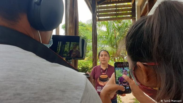 Jovens indígenas combatem fake news na Amazônia