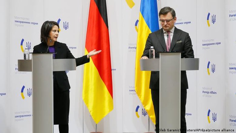 Baerbock: Alemanha está pronta para "preço" da paz ucraniana