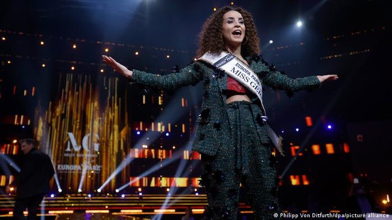 Modelo e empreendedora brasileira é eleita Miss Alemanha 2022