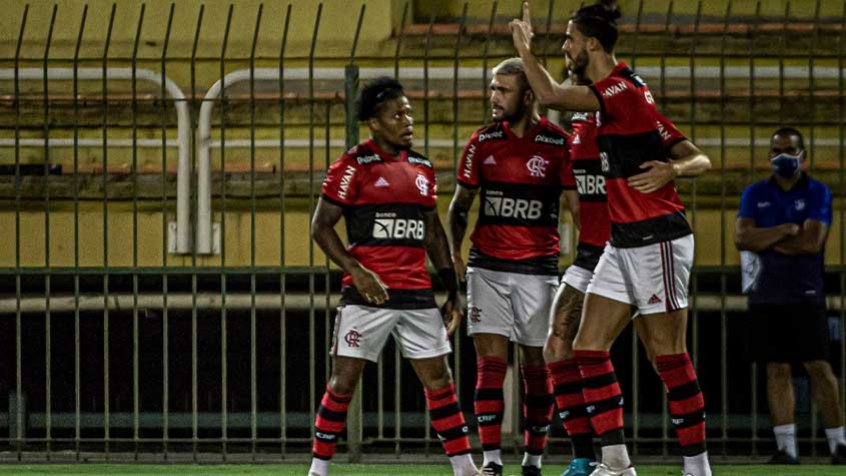 Gustavo Henrique se isola como o zagueiro mais artilheiro do elenco do Flamengo