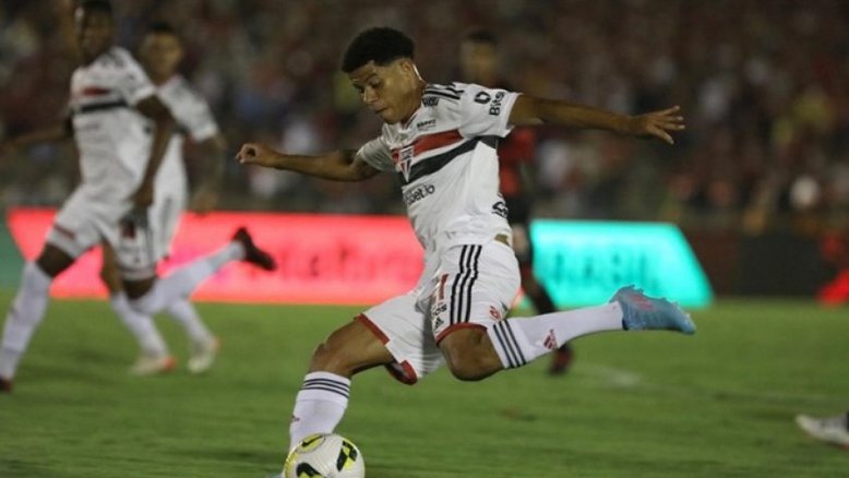 São Paulo só empata com Campinense, mas garante vaga na 2ª fase da Copa do Brasil