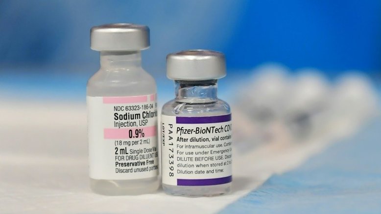 Pfizer quer vender US$ 54 bi em vacinas e pílulas anticovid em 2022