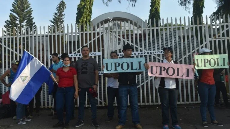 Congresso da Nicarágua fecha universidade símbolo de protestos contra Ortega