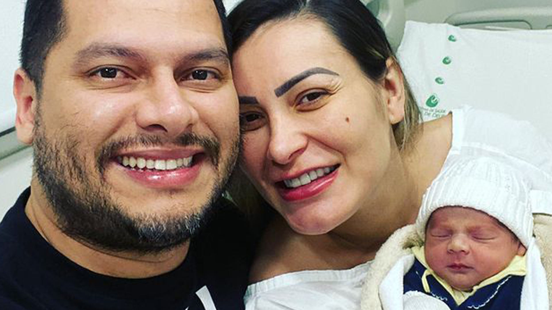 Andressa Urach tem alta com o filho após 12 dias de internação