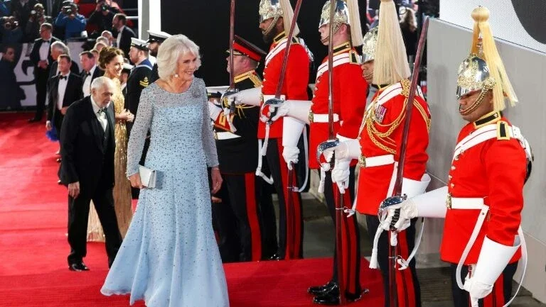 Camilla, a resiliente esposa do príncipe Charles é reconhecida como futura rainha