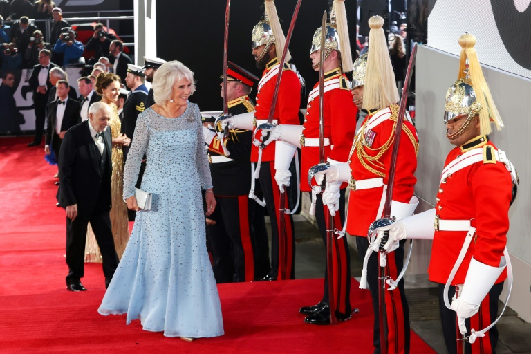 Camilla, a resiliente esposa do príncipe Charles é reconhecida como futura rainha