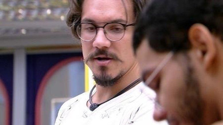 BBB22: Tadeu manda recado de equipe médica sobre herpes de Eliezer
