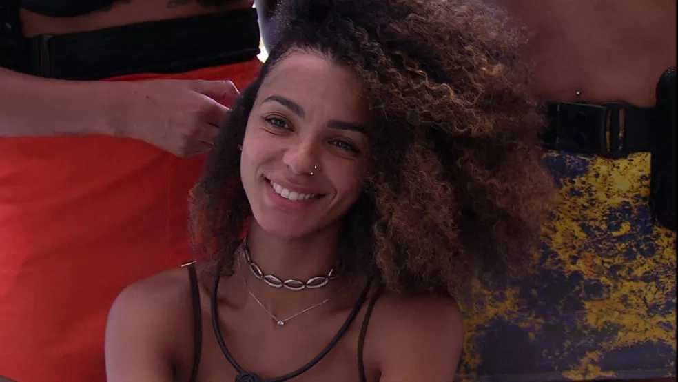 BBB22: Brunna tira tranças e surpreende brothers com cabelo natural: ‘Está maravilhosa’ 4 BBB22: Brunna tira tranças e surpreende brothers com cabelo natural: ‘Está maravilhosa’