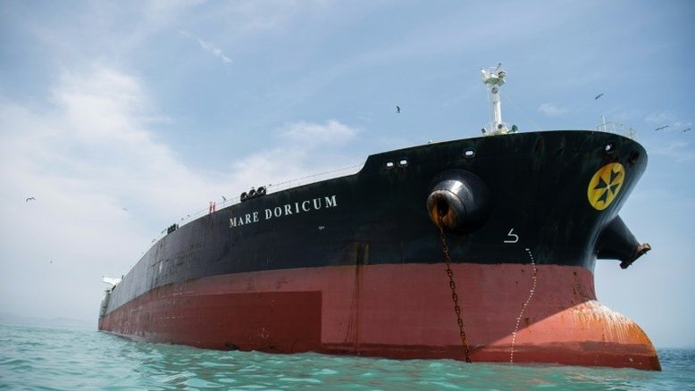 Repsol aciona donos de navio italiano por vazamento de petróleo no Peru