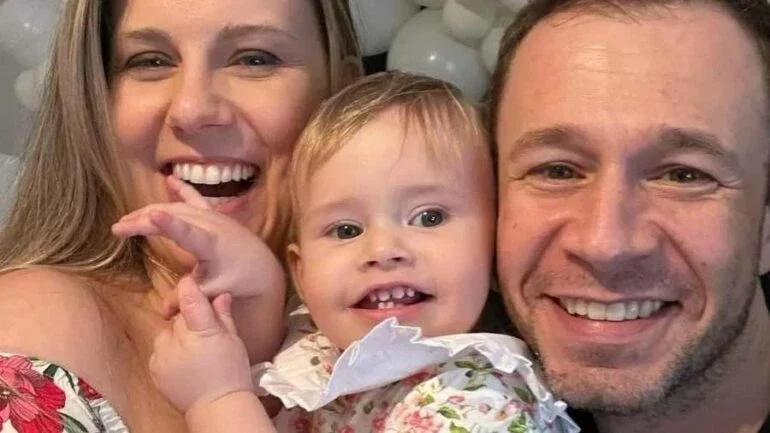 Filha de Tiago Leifert ganha presente de Boninho e executiva da Globo: 