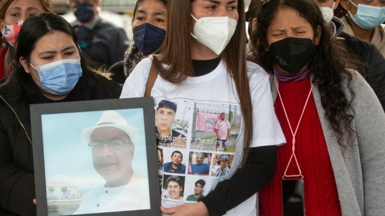 Familiares de desaparecidos em naufrágio de pesqueiro no Canadá pedem retomada das buscas