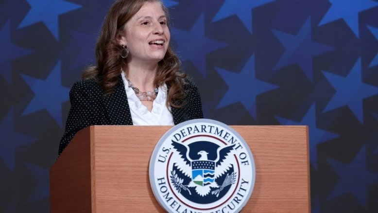 Agência de imigração define EUA como 'nação de acolhida' após era Trump