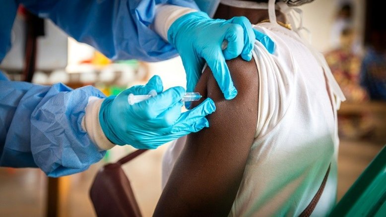 OMS: seis países africanos receberão tecnologia para produzir vacinas de RNAm