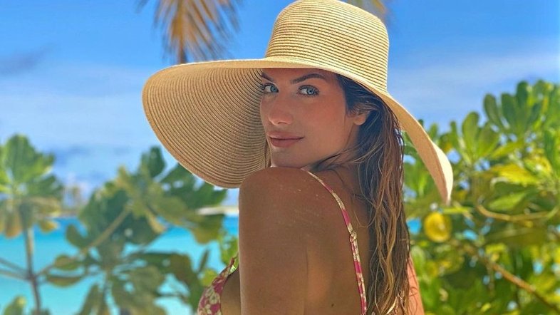 Giovanna Ewbank exibe bumbum no Instagram em série de cliques sensuais
