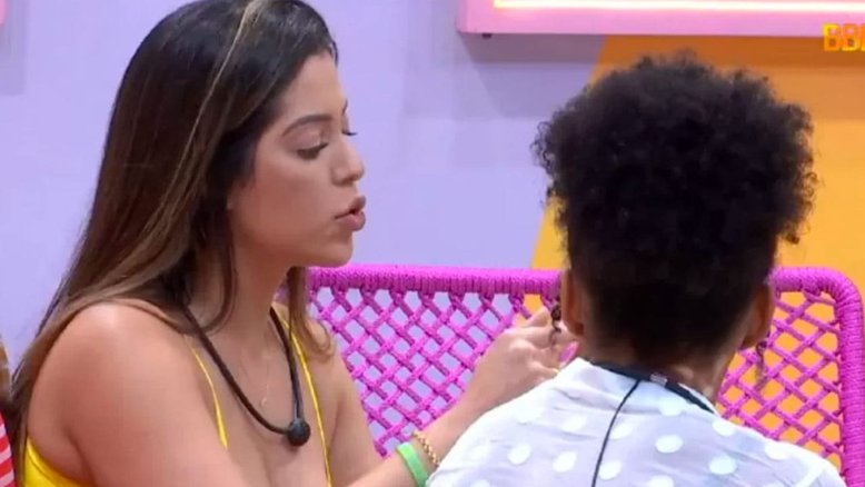 BBB22: Sisters falam com Natália sobre suposto incidente racista