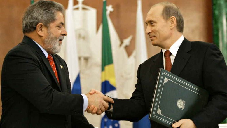 Alô, Lula! Alô, Ciro! Alô, Wyllys! Alô, Gleisi. Vão ficar calados, é?