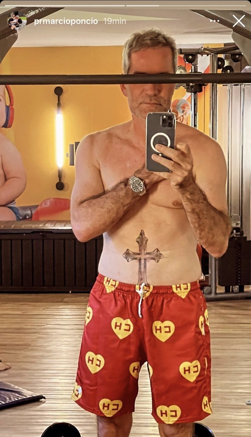 Gabi Brandt sai em defesa de ex-sogro por tatuagem: 'Falando o que não sabe'