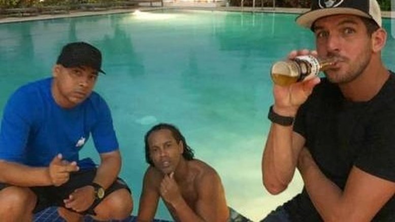 Ronaldinho Gaúcho quer green card para morar nos EUA, diz jornal