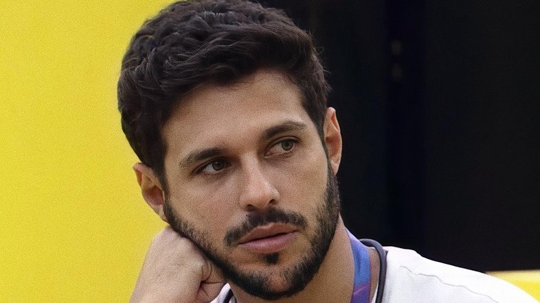 Rodrigo Mussi revelou no "BBB 22" ter visto o pai morrer em acidente de carro