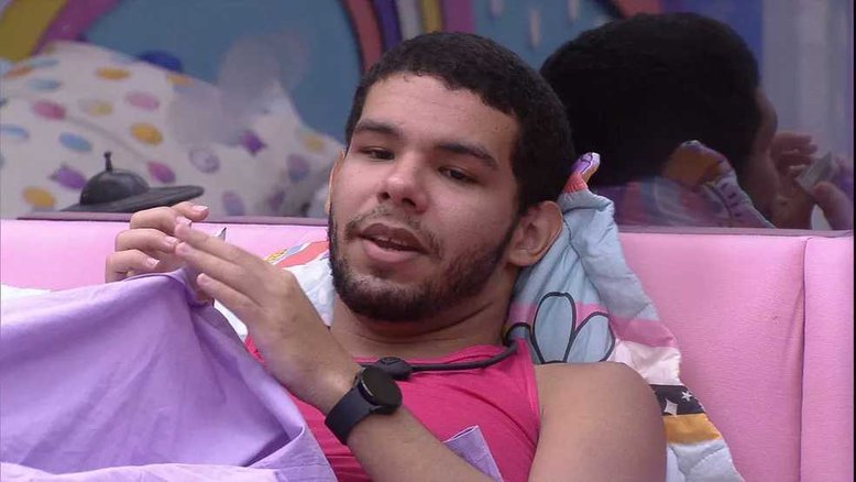 Vyni, do "BBB 22", faz mudança radicial ao arrumar os dentes; veja foto