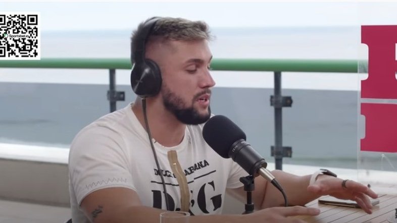 Idosas visitam condomínio de ex-BBB Arthur Picoli só para vê-lo