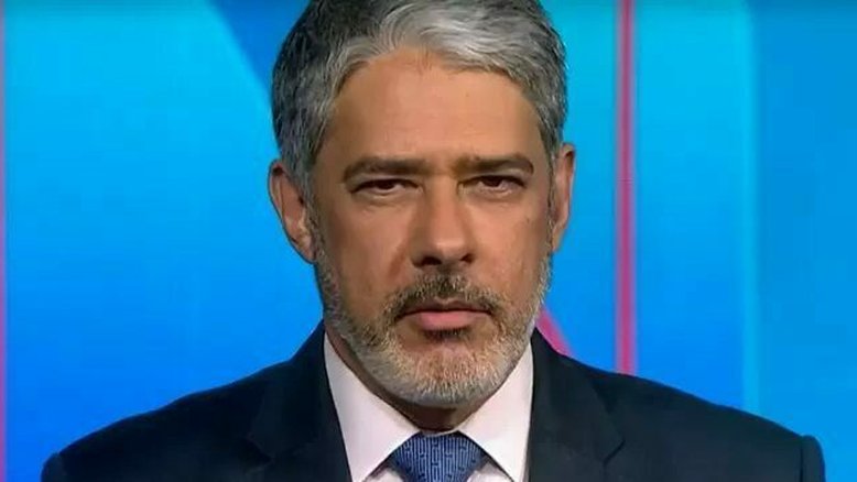 'Essa política muda hoje', diz William Bonner sobre mudança no editorial do grupo Globo
