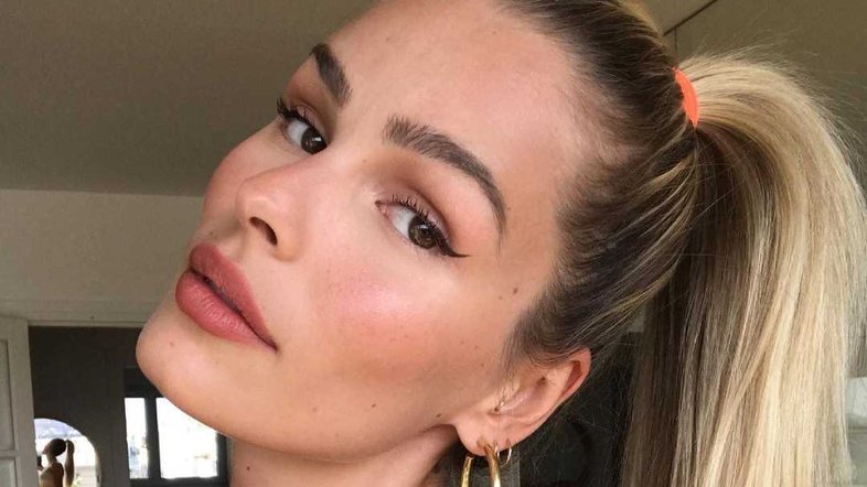 Yasmin Brunet: Autoaceitação é o ato mais revolucionário de uma mulher