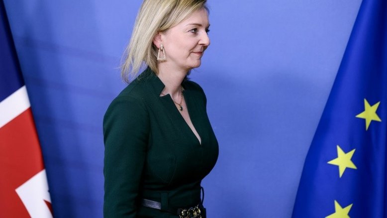Reino Unido pede ao G7 para proibir importação de petróleo russo