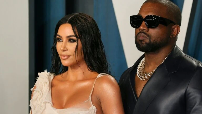 Kim Kardashian e Ye estão divorciados após decisão de um juiz da Califórnia