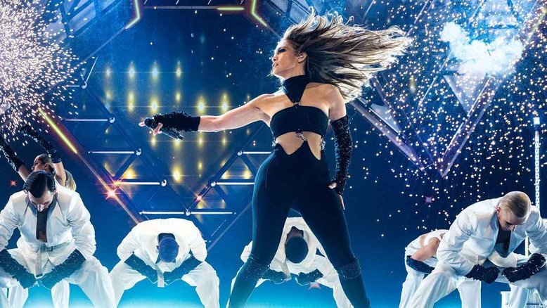 Jennifer Lopez é prestigiada por Ben Affleck e filha durante prêmio