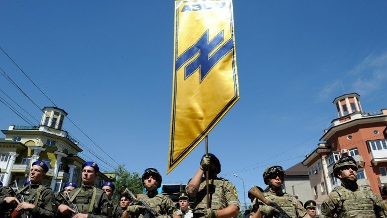 Batalhão de Azov ocupa o centro das atenções na guerra de propaganda na Ucrânia